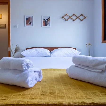 5-min To The Beach, 1-bed *