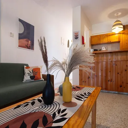 Apartment 5-min To The Beach, 1-bed