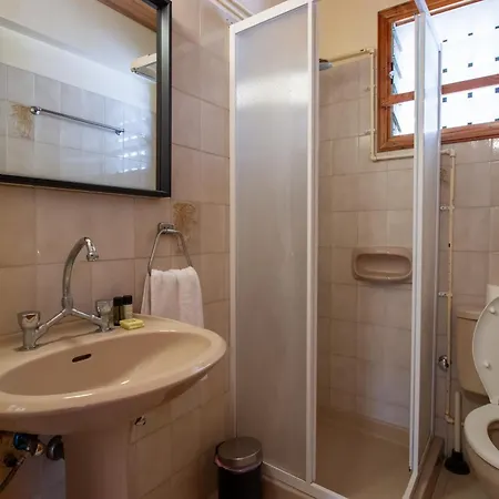 Apartment 5-min To The Beach, 1-bed